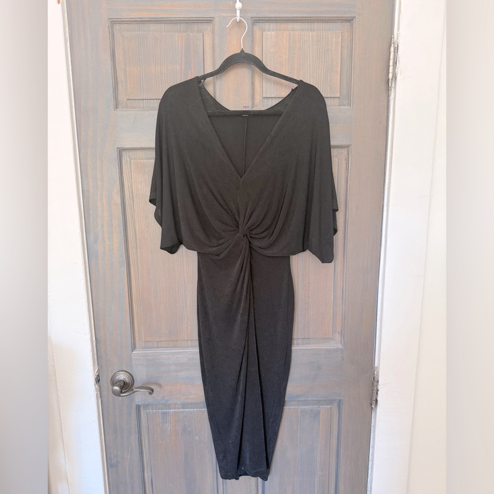 🖤 Lock & Key Midi Dress